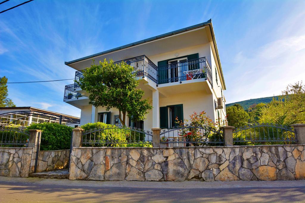 Kjara Apartments Тиват Экстерьер фото